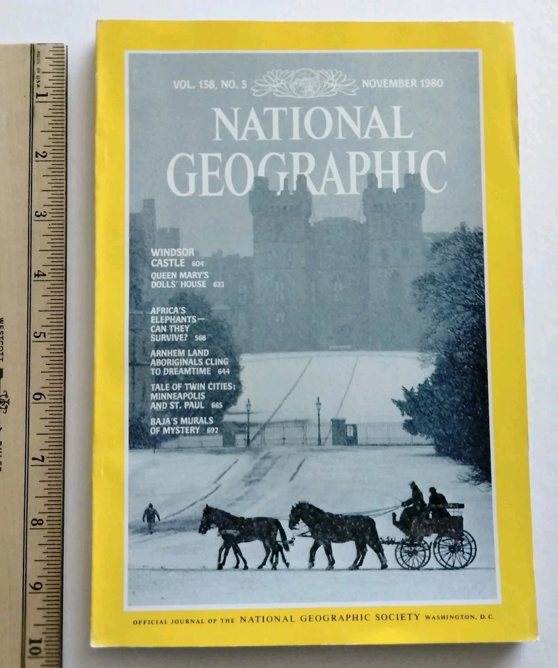 Casa de muñecas de la reina María de National Geographic noviembre 1980 Castillo de Windsor 158 # 5 Foto 2 de 4