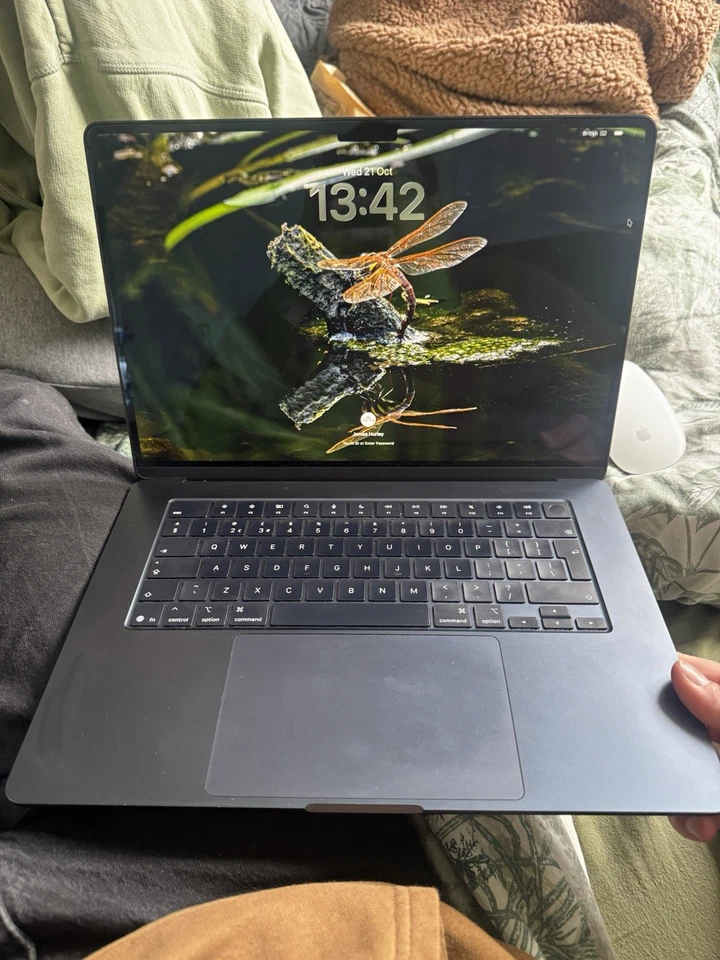 Apple MacBook Air 15" M4 · 16GB · 512GB, photo 1 of 4