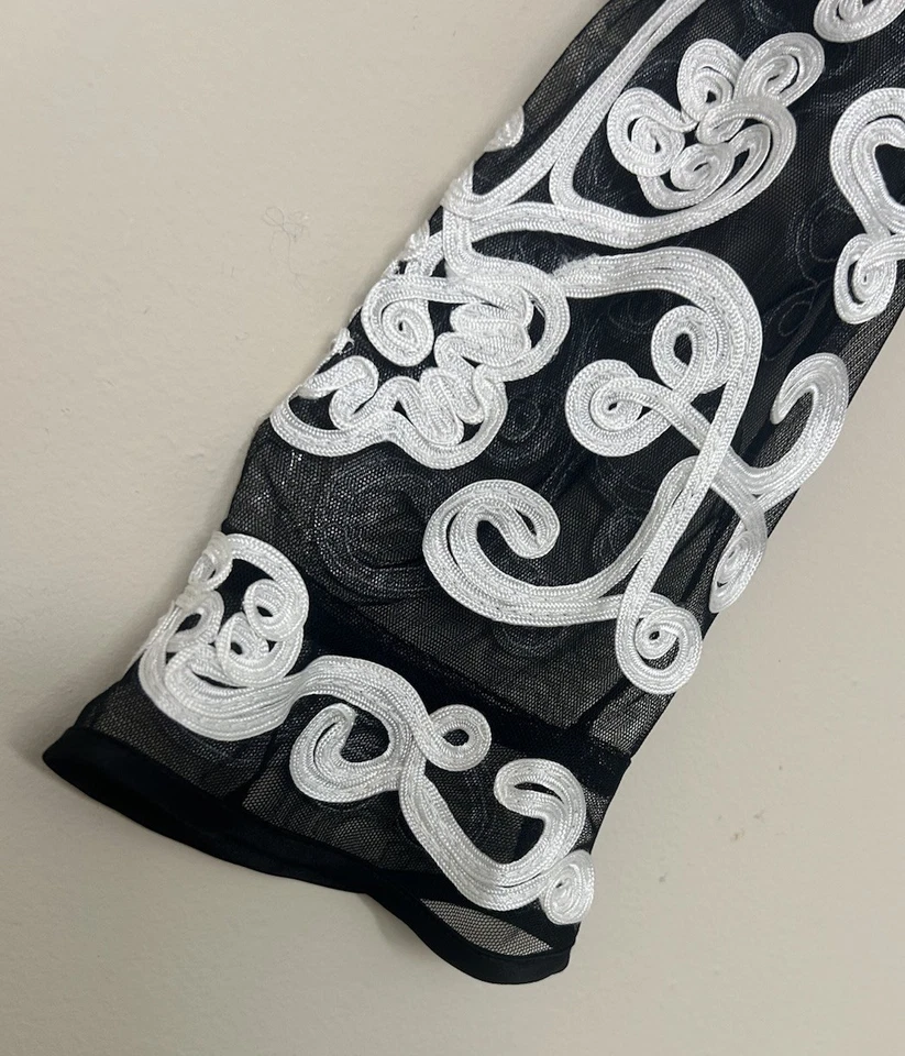 JS Collections 透明刺绣衬衫 16 码娇小黑色白色花卉 — 第 3/4 张图片