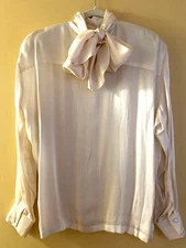ESCADA VINTAGE SILK BLOUSE IN IVORY PLEATED FRONT ATTACHED SCARF 42 L GERMANY
