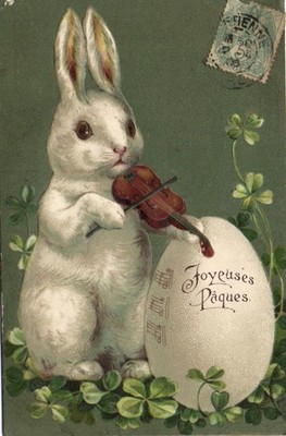 PC BUNNY PLAYING ON VIOLIN EASTER VINTAGE EMBOSSED POSTCARD (b70014)