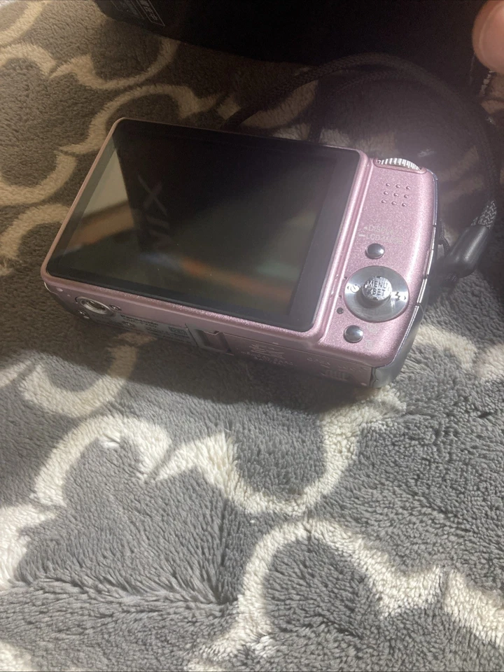 Cámara digital Panasonic LUMIX FX50 7,2 mega píxeles rosa DMC-FX50-P sin batería Foto 4 de 4