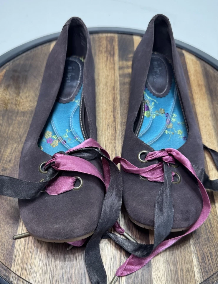 Sapato INDIGO by CLARKS TAMANHO 8 M Feminino Camurça Roxa Liso Fita Laço - Imagem 3 de 4