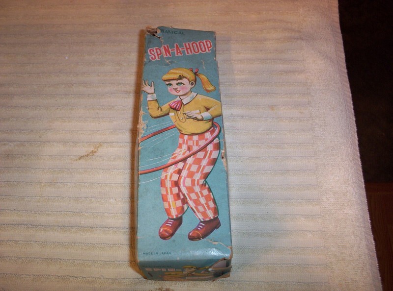 VINTAGE 1950s MECHANICAL " SPIN-A-HOOP " w/BOX - WORKS