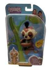 AUTHENTIC WowWee Fingerlings Interactive KINGSLEY BROWN BABY SLOTH NEW