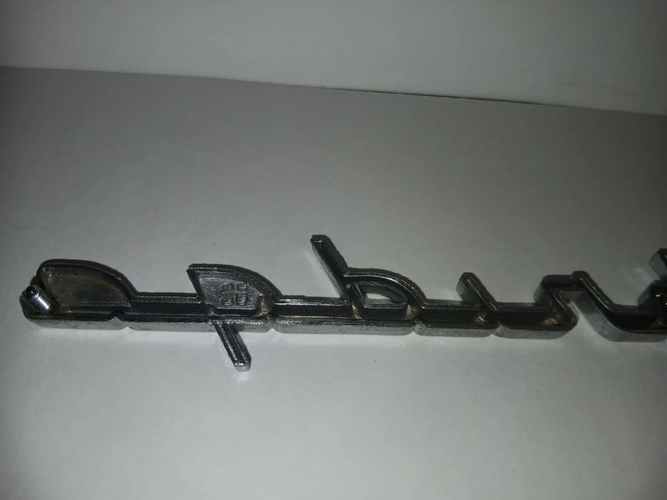 Original 1959 - 1961 Austin Cambridge emblem vintage - Image 4 of 4