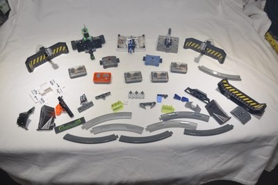 Hexbug BattleBots Parts Lot w/ 5 Remotes - PARTS ONLY, All Untested - SEE PHOTOS