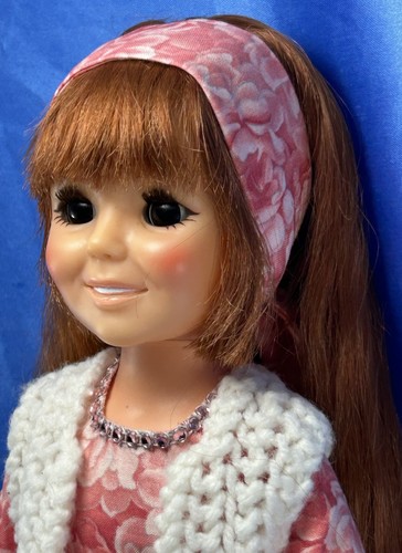 Ideal Crissy Family Dolls CRISSY 1969 Puppe mit Bluse Weste Jeans Stirnband & Schuhe - Bild 3 von 24