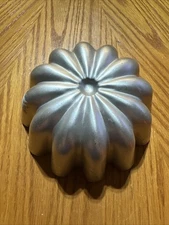 Vintage Mirro Aluminum Jello Mold 6.75"  x 3" Tall Scalloped Fluted USA