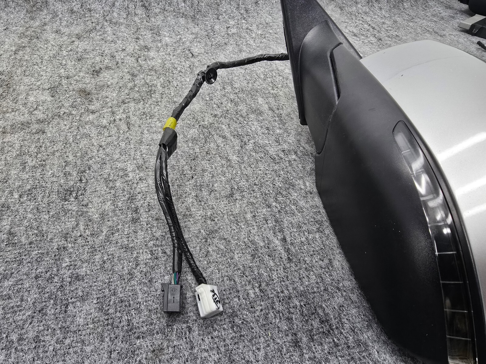 LEFT SIDE DOOR MIRROR ASSEMBLY W/AUTOFOLD OEM 40K 14-19 MASERATI GHIBLI S