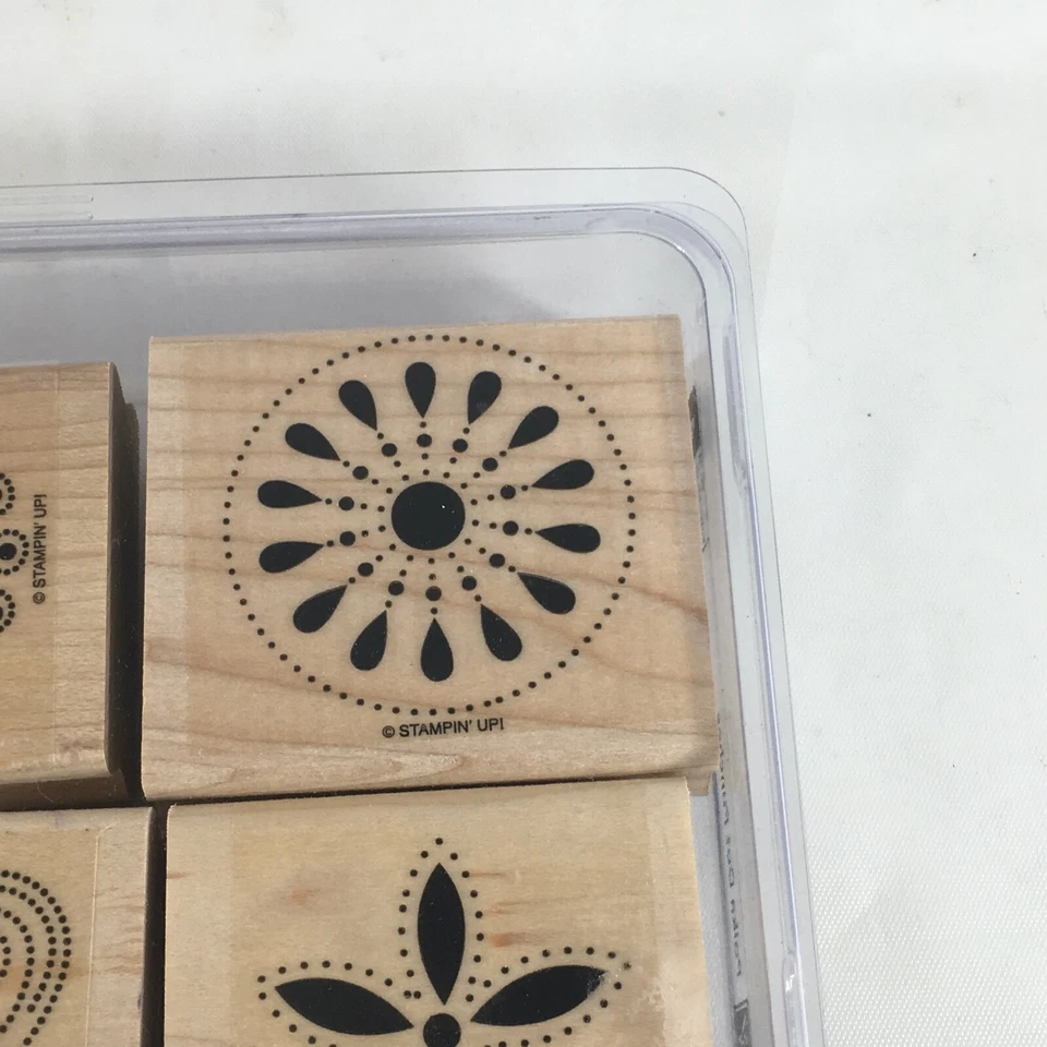 Stampin' Up! Набор из 4 резиновых штампов в горошек с деревянным основанием - Изображение 3 из 4