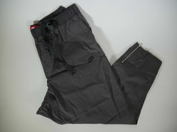 nike max taper pants