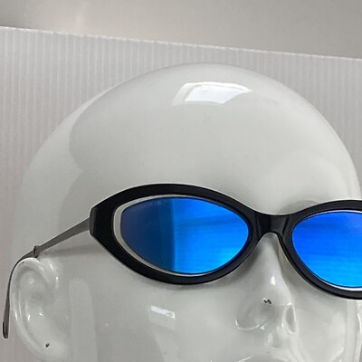 NIB CHANEL 5424 BLUE MIRROR sunglasses, Pearl necklace strap  display picture 2