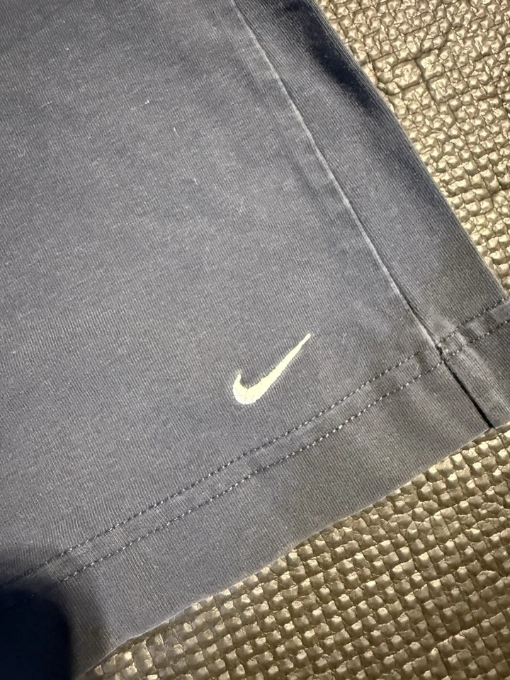Calça de ioga Nike feminina pequena prata etiqueta Y2K - Imagem 4 de 4
