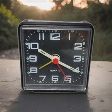 Wecker Quartzwecker Vintage 70er Schwarz 6cm Reisewecker