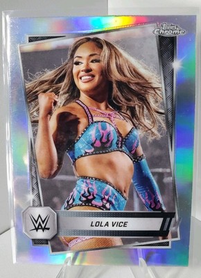 2025 Topps Chrome WWE * LOLA VICE 5 Card Lot 2 Refractor, 1 Pink, 2 Base