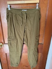 Women  s M Cargo Pants
