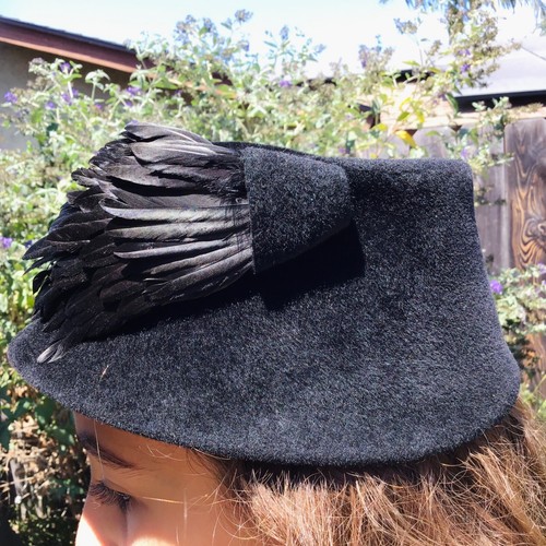 VTG Veeda Louisa Feather Hat Flapper Black Bird Cap Bucket Velvet Layered MCM De - Picture 4 of 12