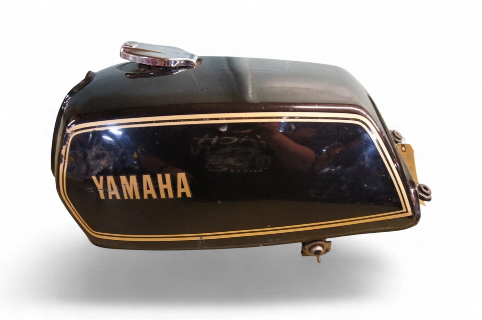 1976 yamaha xs500 gas tank Side Covers Seat Tail XS 500 *AHT1  - Image 4 of 4
