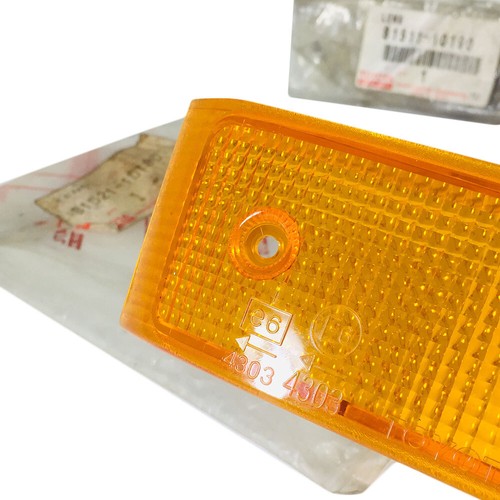 Genuine For Toyota Starlet EP70 71 NP70 Lens Front Turn Signal Lamp Pair LH+RH - Picture 8 of 12