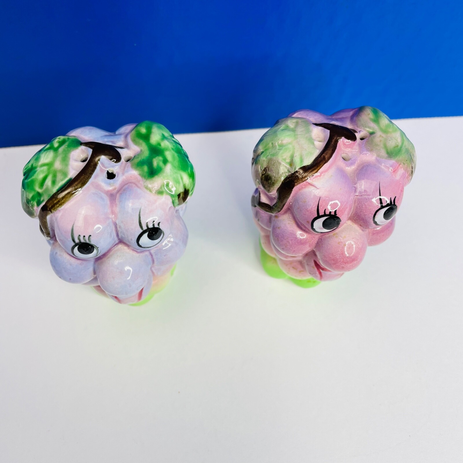 Vintage Purple Grapes Salt and Pepper Shakers 3" Tall Japan Cork