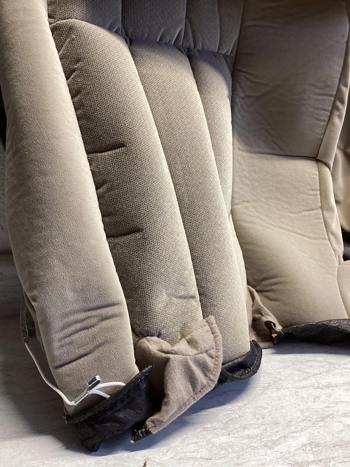 Ford Crown Victoria 2005 OEM cubierta trasera asiento trasero 5W3Z-5466600-AAA Foto 3 de 3