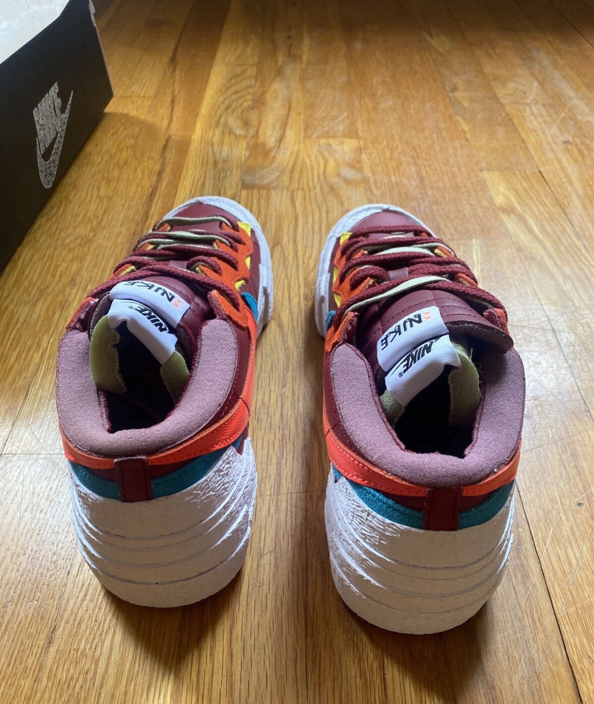 SACAI X NIKE KAWS x Sacai x Blazer squadra bassa rosso