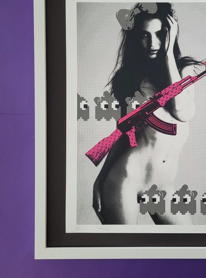 DEATH NYC Firmado a Mano GRAN Impresión Enmarcada 16x20 pulgadas Certificado de Autenticidad Emily Ratajkowski Invader + Foto 4 de 4