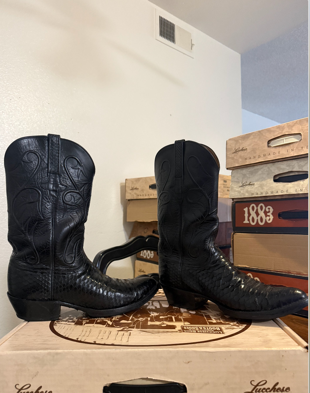 Lucchese 9.5D – Handmade Python Boots, 2002, Grea… - image 2