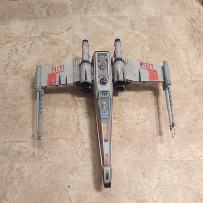 Star Wars Luke Skywalker s X-Wing Fighter  1998 Tested Works missing missle