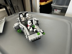 LEGO Star Wars - First Order Snowspeeder (75100) - With Snowtrooper Minifigures