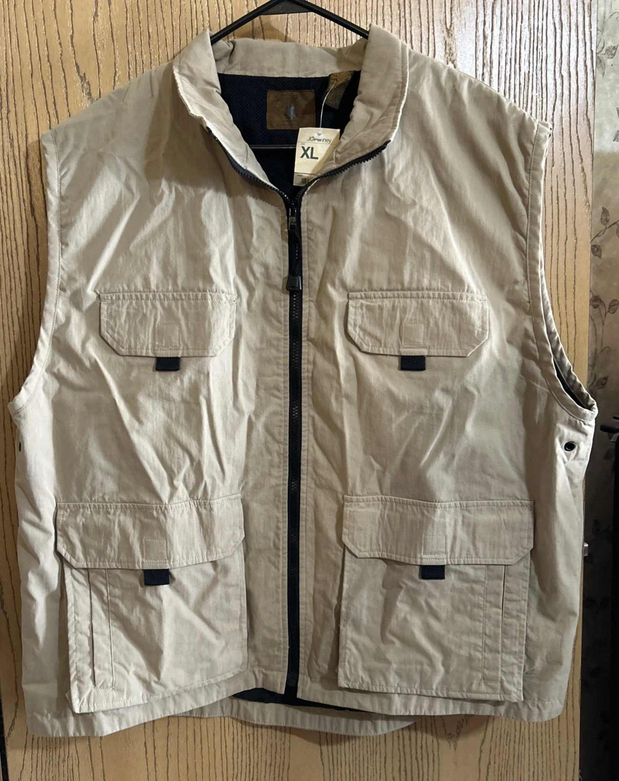 St John’s Bay Outdoor Fishing Vest - Khaki Men’s XL-Camping-Breathable Comfort