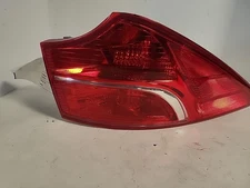 OUTER TAIL LIGHT LAMP Hyundai Santa Fe 13 14 15 16 Left 924014Z000 1411450. O2