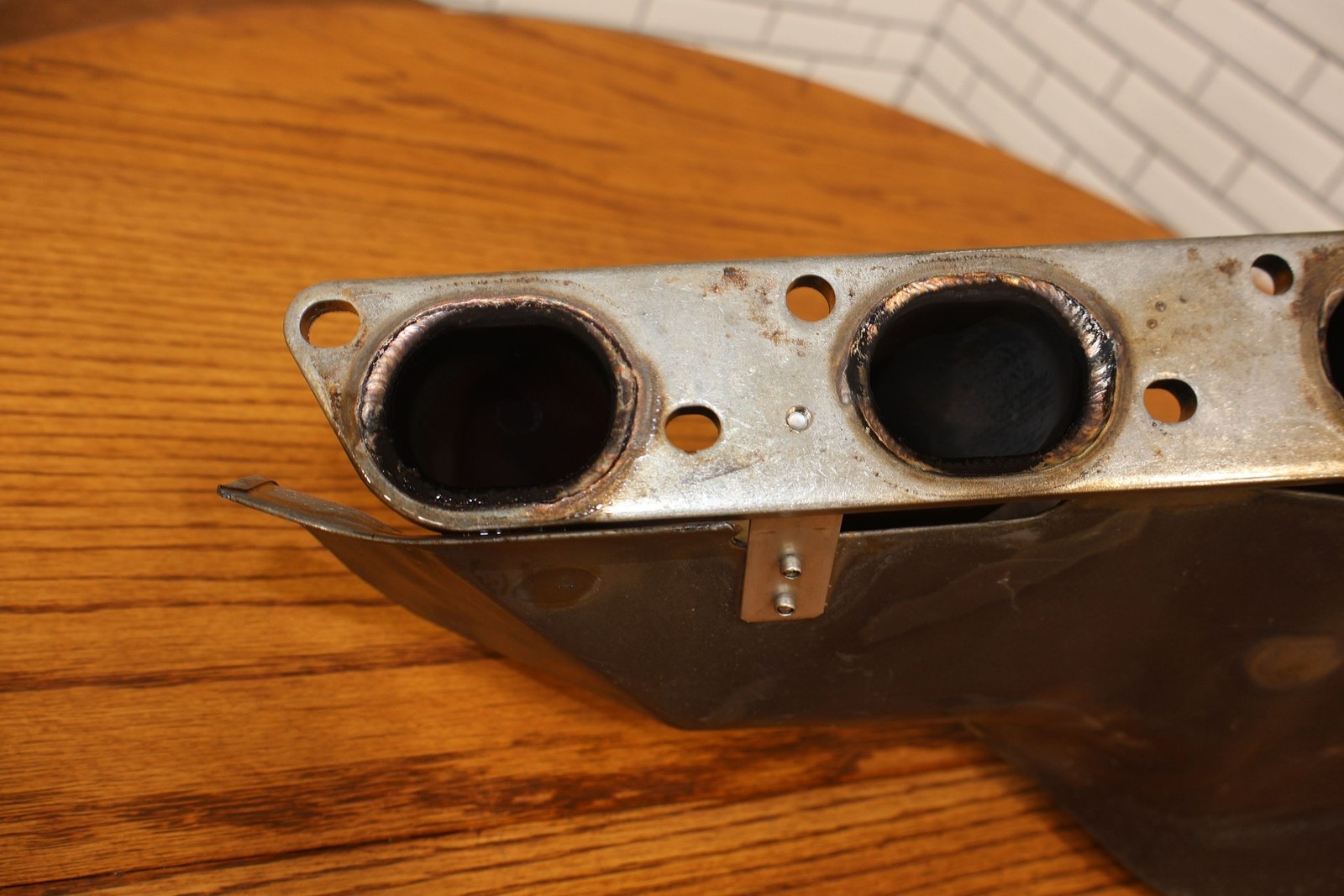 Aston Martin V8 Vantage 2010 Right Exhaust manifold P/N 6G335G236BC