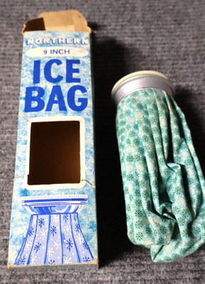 Northern 9'' Ice Bag in Original Box Vintage - Snowflake Design - 1950's?