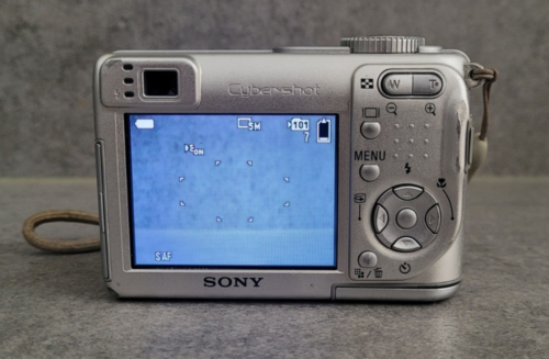 Sony Cybershot DSC-W1 - Photo 3/8