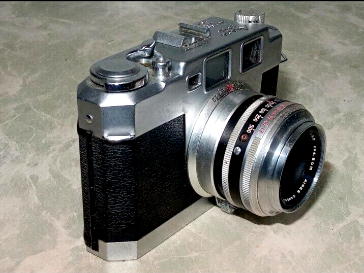 Aires 35 III B Q CORAL F3.2 4.5cm 1957 Antique Camera Japan
