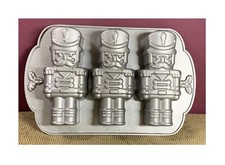 HEAVY CIROA CHRISTMAS NUTCRACKER CAST ALUMINUM BAKING PAN - GREAT DETAILS