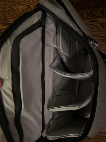 Peak Design Everyday Backpack 20L Ash / Charcoal - Picture 3 of 7