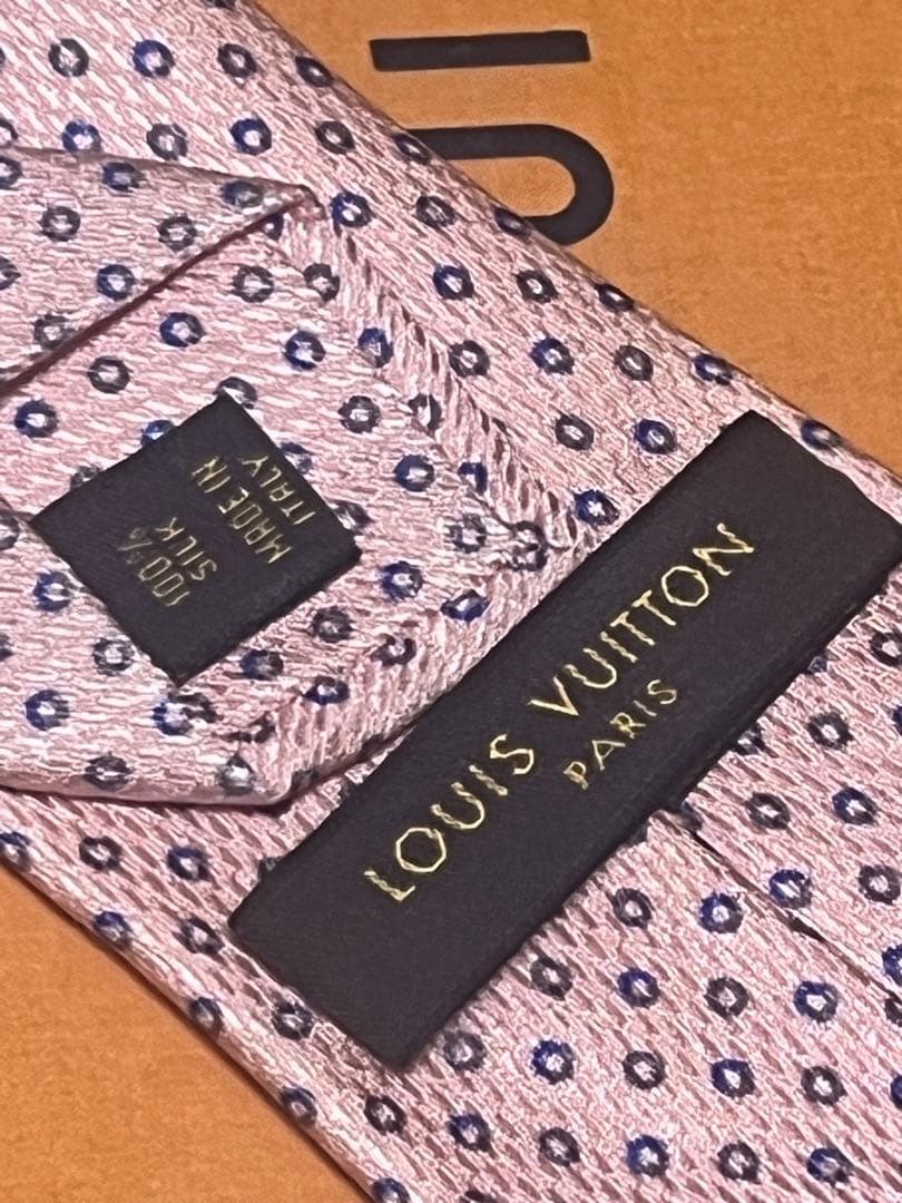 Louis Vuitton Necktie 100% Silk Pink Dots Pattern 3 inches From Japan thumbnail 2