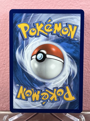 Pikachu V 043/185 Swsh04: Vivid Voltage Holo - Picture 2 of 2