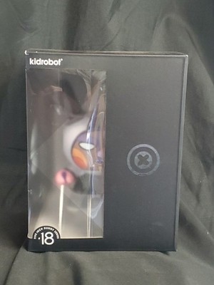 Kidrobot Dunny VOID #18 - 5'' Series 2020 MiB Dirty Robot Mecha Half-Ray Android 