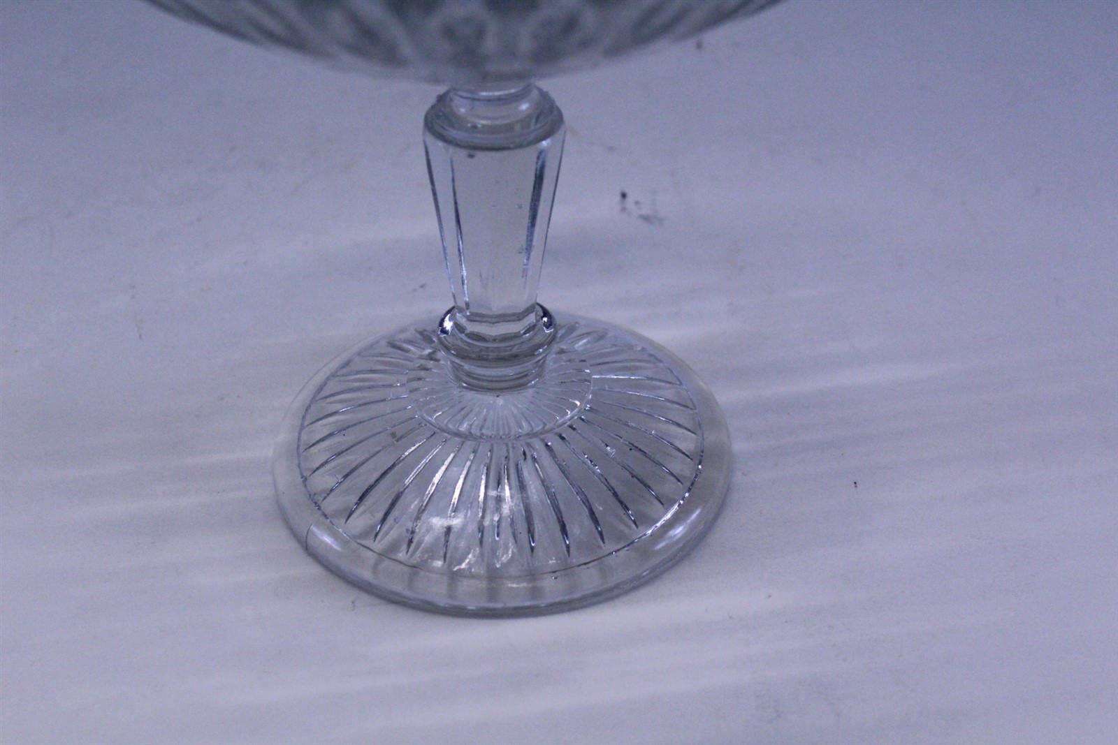 Clear Glass Pedestal Centerpiece Bowl with Scalloped Top Rim 9" diameter Vintage