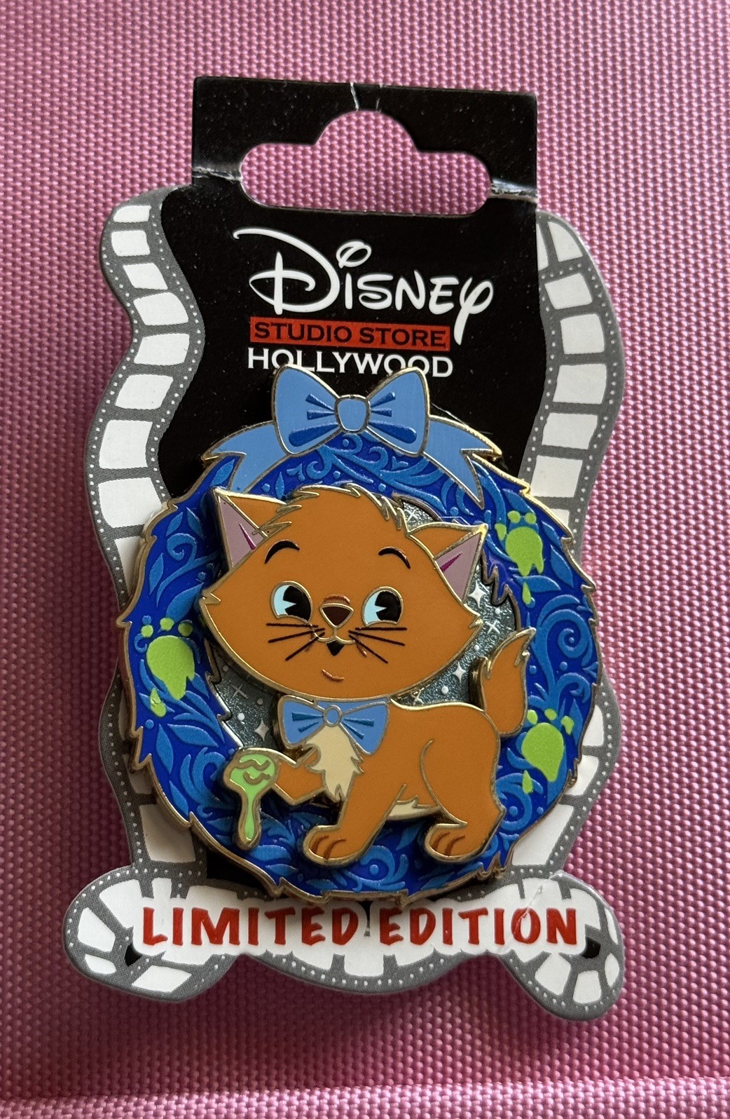 DSSH Holiday Cat Wreath LE 400 Toulouse Aristocats Disney Pin 
