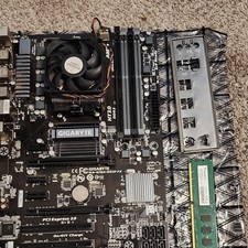 GIGABYTE GA-970A-DS3P FX ATX AM3+ DDR3 4-Slot...