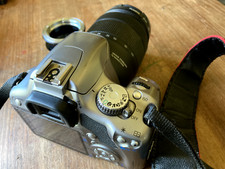 Canon DS126181 DSLR w/ EFS 18-135mm Lens