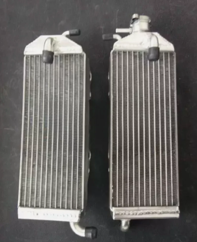 Radiador de aluminio para TM Racing EN450F EN530F MX450F MX530F 2005-2016 Foto 4 de 4