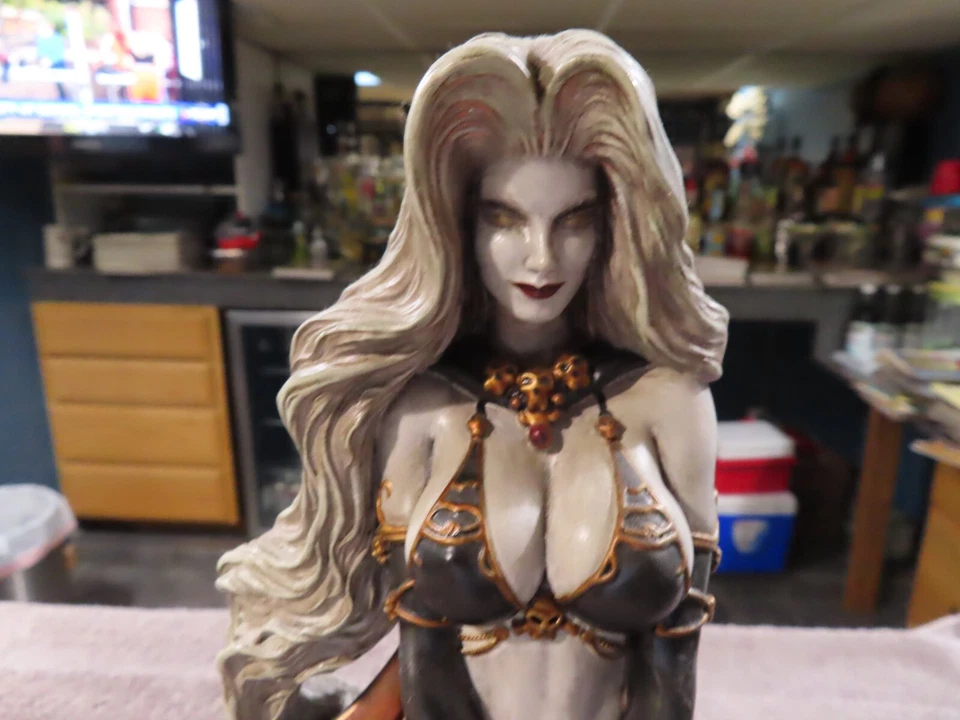 Huge CS MOORE Studio LADY DEATH Limited Edition 1:6 Scale Statue #179/200 - MIB - Image 3 of 4