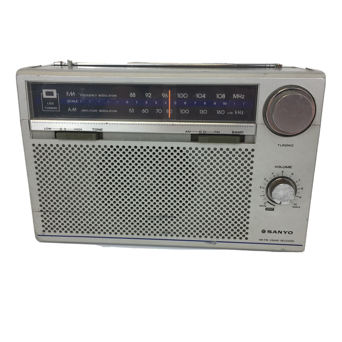 Sanyo AM/FM 2 Band Receiver Radio Model No. RP5800 Tested AC/DC
