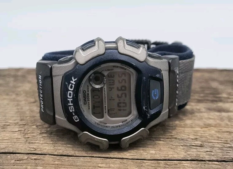1990's G-SHOCK G-LIDE DW-004 デジタル腕時計 Casio G Shock DW-004 G-Lide Alarm Chronograph Y2K Vintage